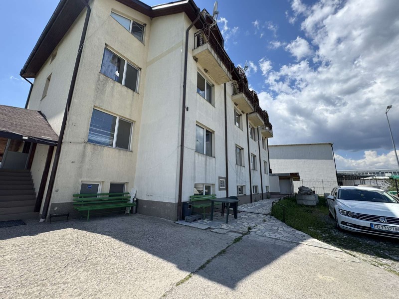 Till salu  Komplott region Sofia , Bojuristje , 3000 kvm | 40078666 - bild [2]