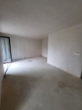 Продава 2-СТАЕН, град Плевен, Идеален център • 121000 € / 236655.43 лв. • 91728888 16