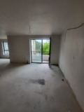 Продава 2-СТАЕН, град Плевен, Идеален център • 121000 € / 236655.43 лв. • 91728888 14