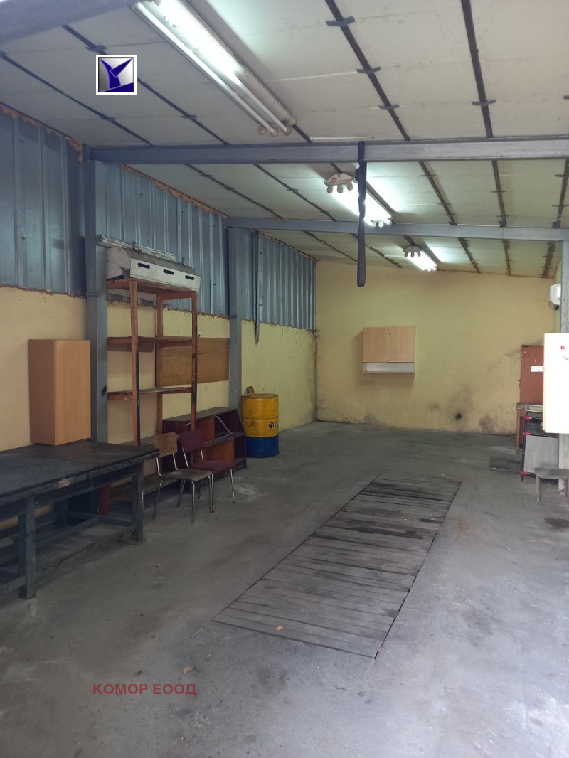 Продава ПРОМ. ПОМЕЩЕНИЕ в град Русе, Родина 1 - 52 кв.м / 64 200 € » 125 564.29 лв., КОМОР ЕООД