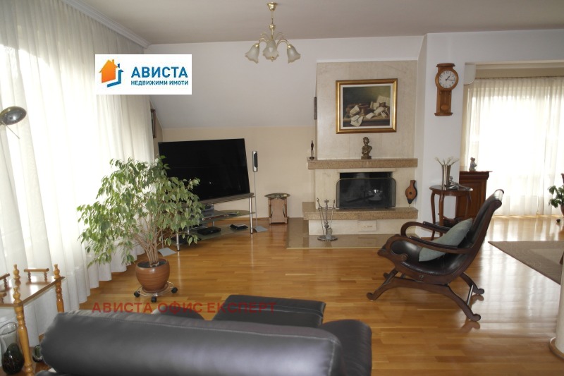 À venda  3 quartos Sofia , Iztok , 267 m² | 57538426