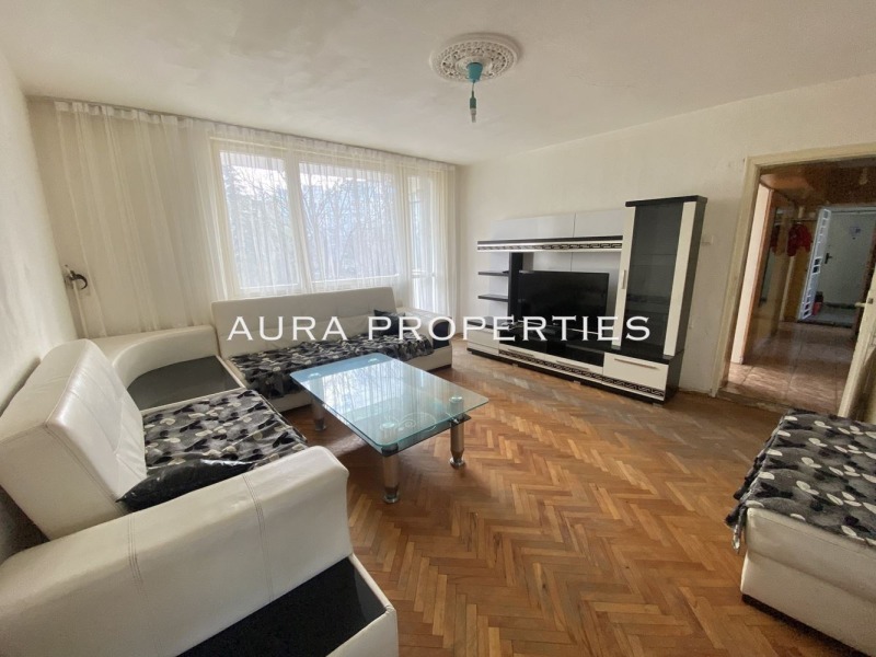 Продава  4-стаен град Разград , Център , 100 кв.м | 46737763