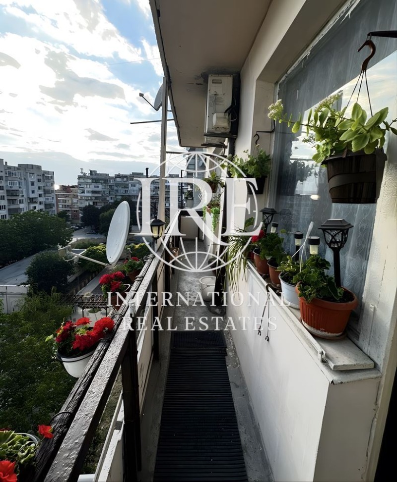 Продава 4-СТАЕН, гр. Варна, Погреби, снимка 6 - Апартаменти - 52235529