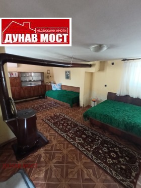 Haus Dwe mogili, region Russe 6