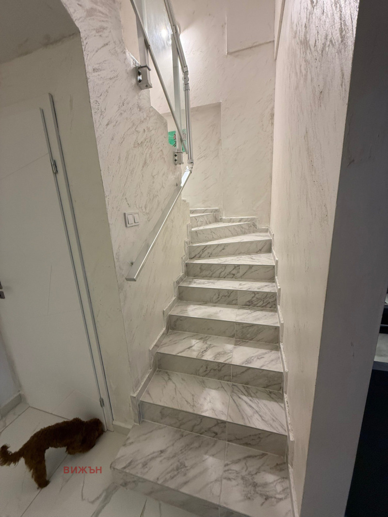Продава  3-стаен град Перник , Изток , 132 кв.м | 35333865 - изображение [11]