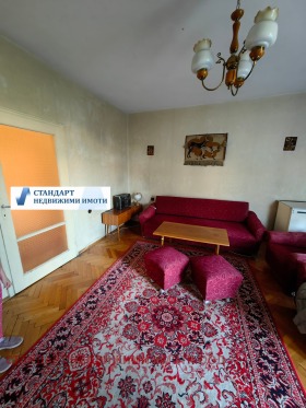 1 chambre Hristo Smirnenski, Plovdiv 3