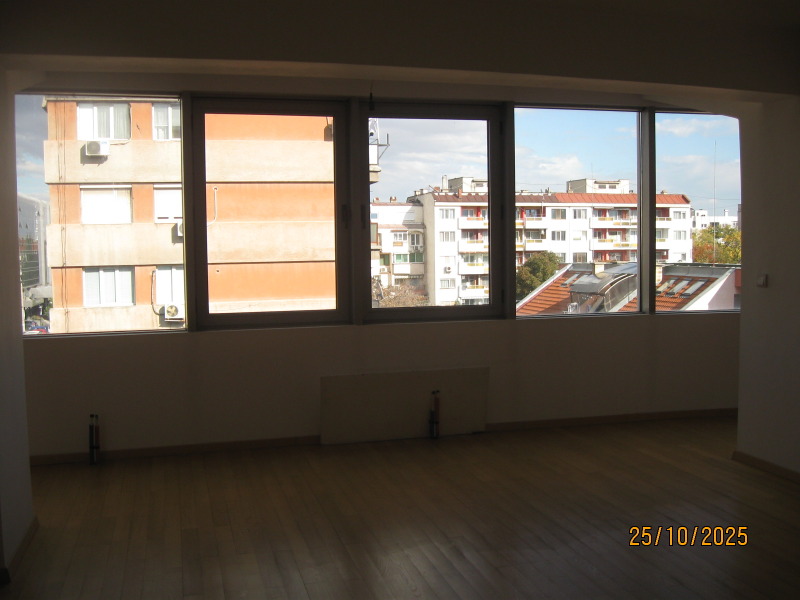 Продава  2-стаен град Пазарджик , Идеален център , 66 кв.м | 79349270 - изображение [2]