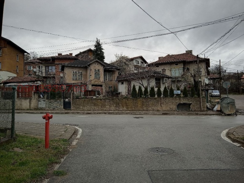 Продава КЪЩА, област Монтана, гр. Берковица • по договаряне • 59555741 — Holmes.bg