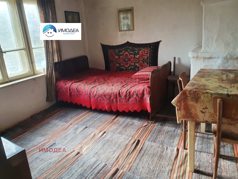 Продава КЪЩА, с. Батак, област Велико Търново, снимка 5 - Къщи - 52319152