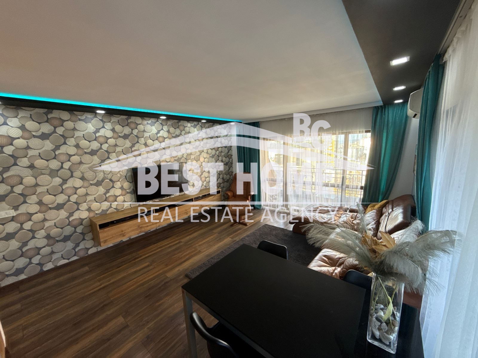 Продава 3-СТАЕН, гр. Варна, м-т Пчелина, снимка 2 - Апартаменти - 53922619