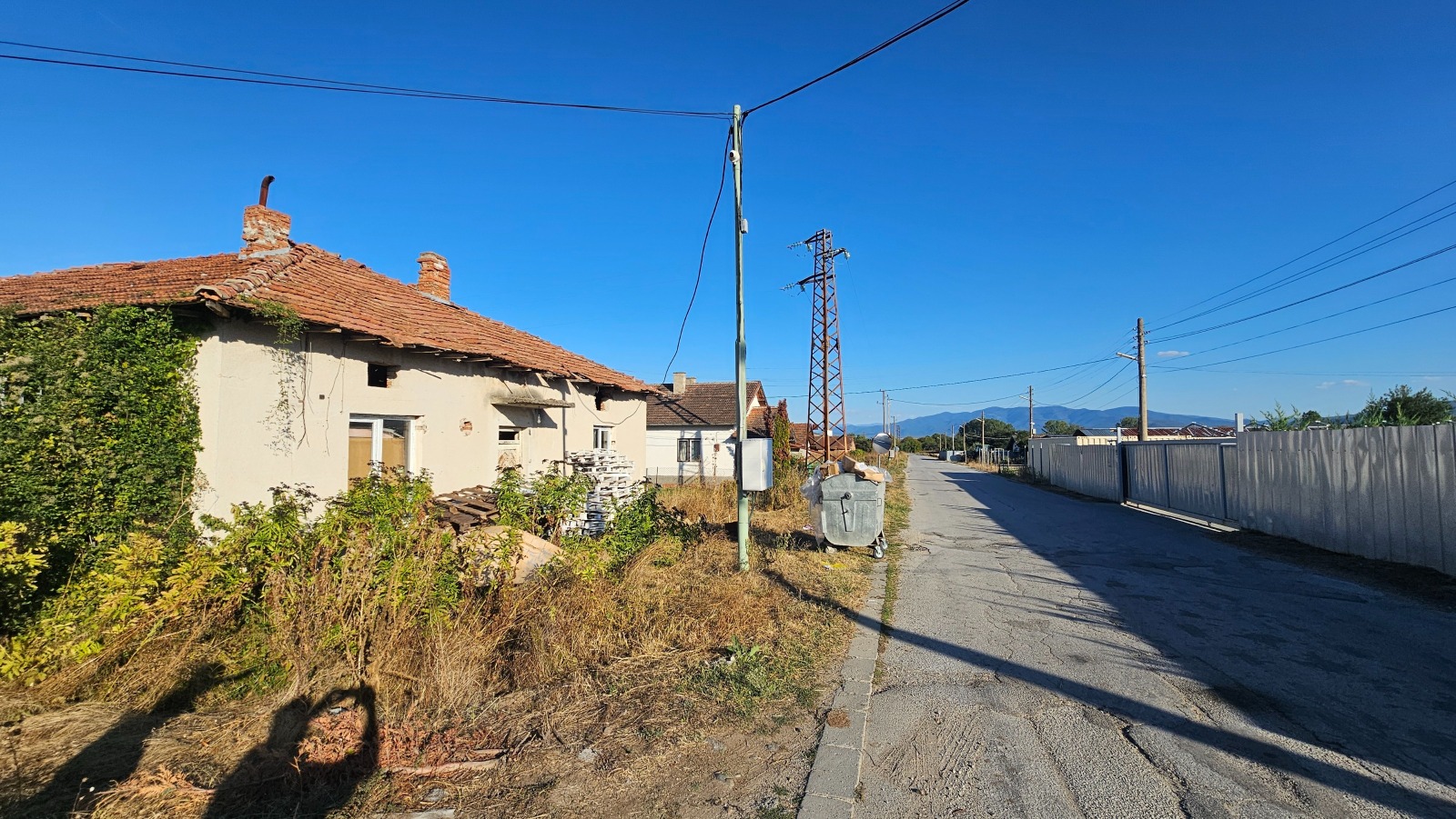 Продава КЪЩА, с. Гурково, област София област