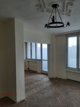 3+ dormitor Grand Mol, Varna 1