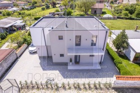 House Benkovski, region Plovdiv 2