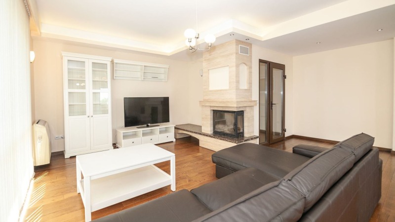 Till salu  Hus Sofia , Bistrica , 407 kvm | 97433351