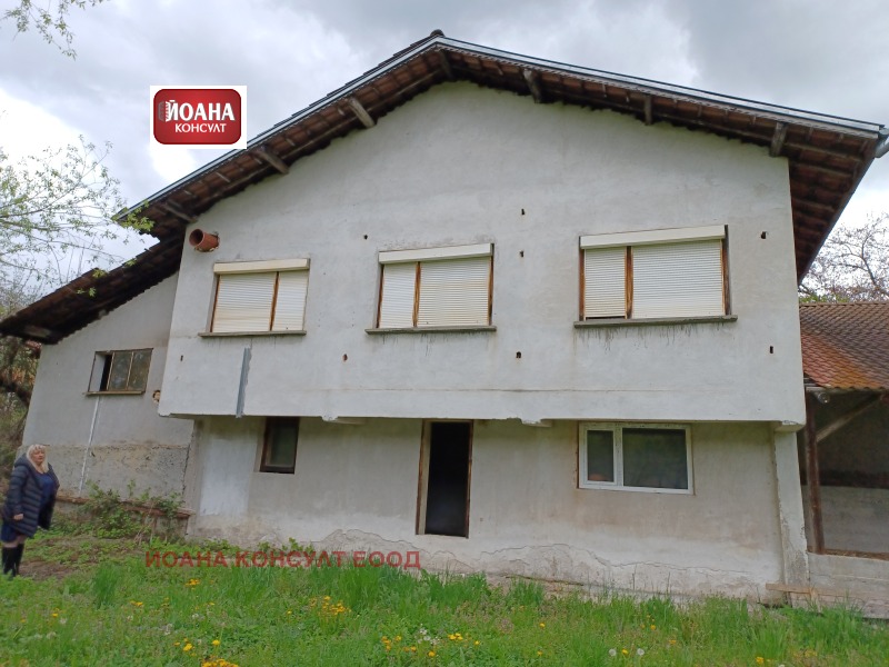 Продава КЪЩА в област Ловеч, гр. Априлци - 254 кв.м / 92 400 € » 180 718.69 лв., ЙОАНА КОНСУЛТ ЕООД
