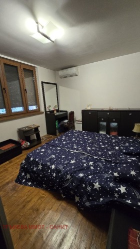 2 camere da letto Tsentar, Sofia 12