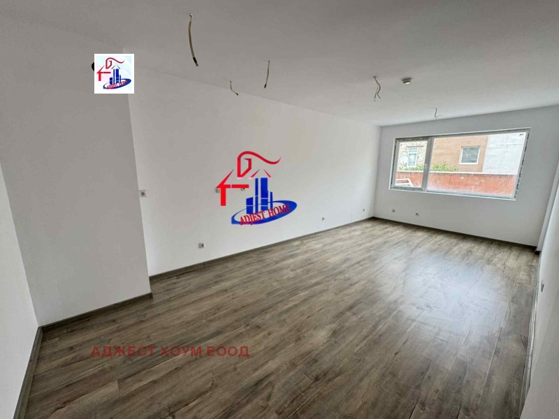 Продава 2-СТАЕН, град Шумен, Център • 150000 лв. • 75774002 — Holmes.bg