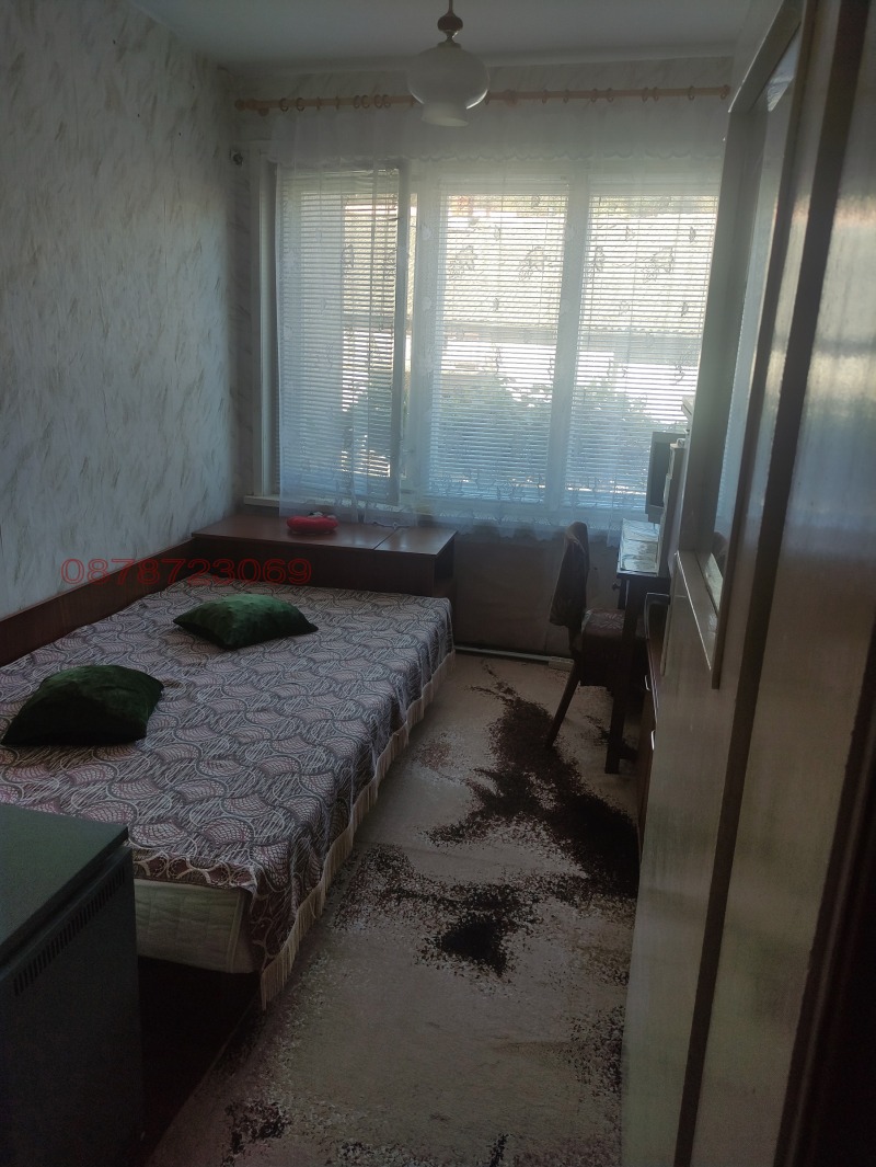 Продава ЕТАЖ ОТ КЪЩА, гр. Никопол, област Плевен, снимка 4 - Етаж от къща - 52788205