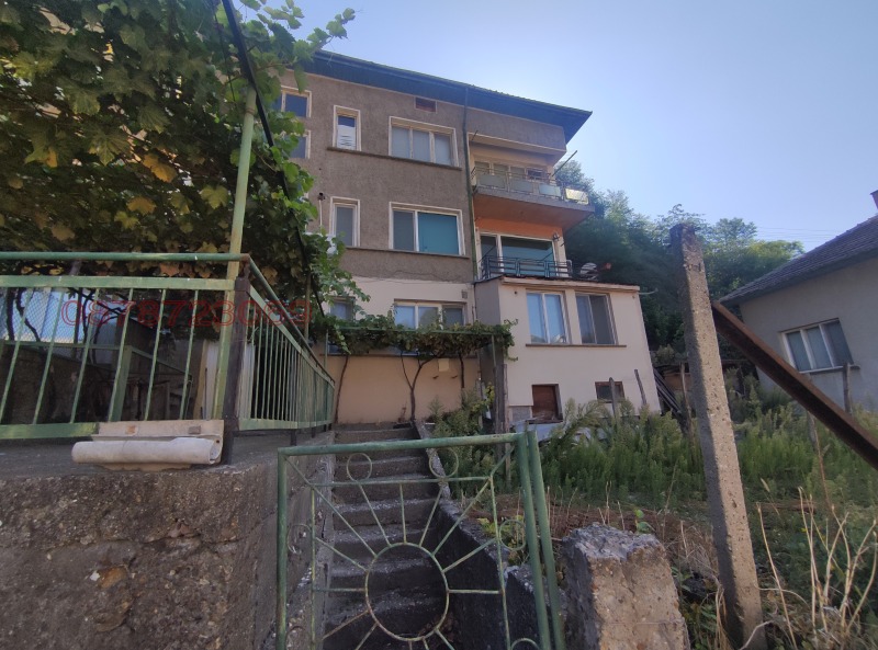 Продава ЕТАЖ ОТ КЪЩА, гр. Никопол, област Плевен