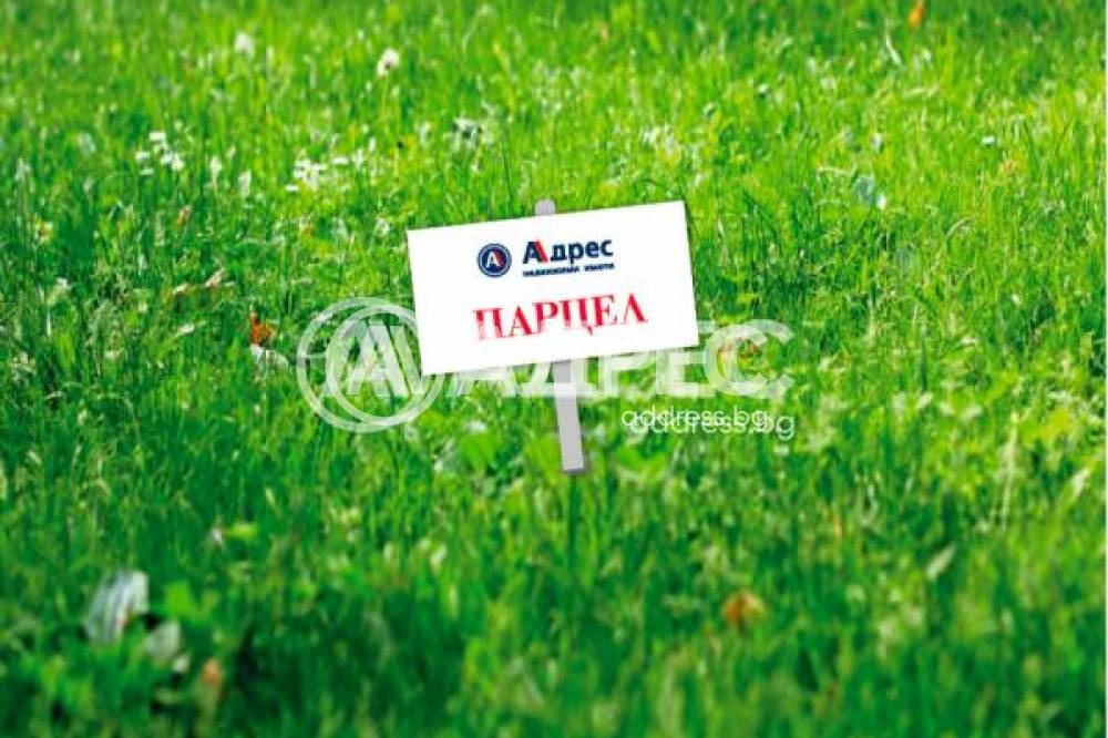 Продава ПАРЦЕЛ, с. Църква, област Добрич