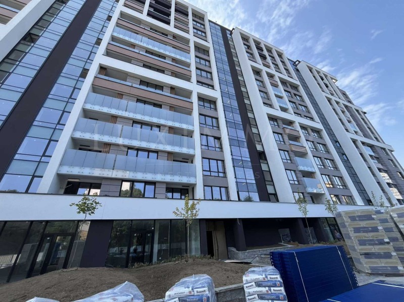 Продава  3-стаен, град София, Зона Б-5 •  270 000 EUR • ID 27965439 — holmes.bg - [1] 