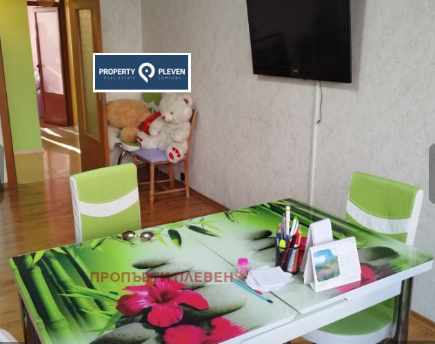 Продава  3-стаен град Плевен , Широк център , 87 кв.м | 56299617 - изображение [2]