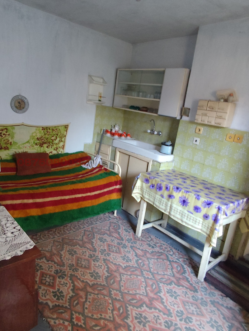 Продава ЕТАЖ ОТ КЪЩА, гр. Каспичан, област Шумен, снимка 17 - Етаж от къща - 52782554