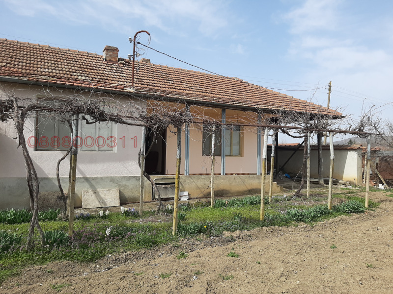 Продава КЪЩА, с. Драганово, област Велико Търново