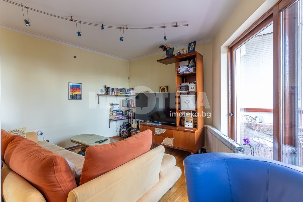 Продава МНОГОСТАЕН, гр. Варна, Бриз, снимка 10 - Апартаменти - 55130110