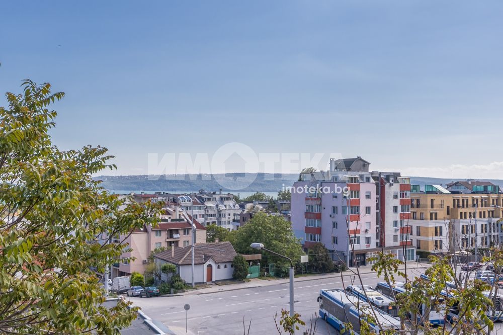Продава МНОГОСТАЕН, гр. Варна, Бриз, снимка 16 - Апартаменти - 55130110