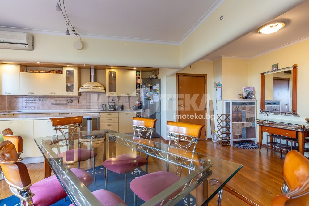 Продава МНОГОСТАЕН, гр. Варна, Бриз, снимка 11 - Апартаменти - 55130110