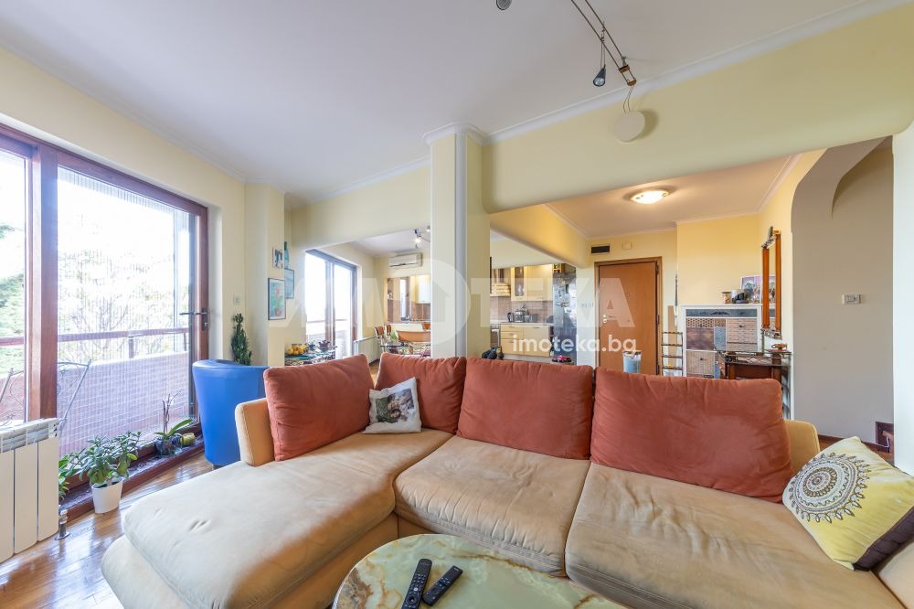 Продава МНОГОСТАЕН, гр. Варна, Бриз, снимка 12 - Апартаменти - 55130110