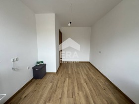 2 makuuhuonetta Vazraždane 1, Varna 8