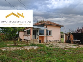 Casa Boiciinovți, regiunea Montana 1