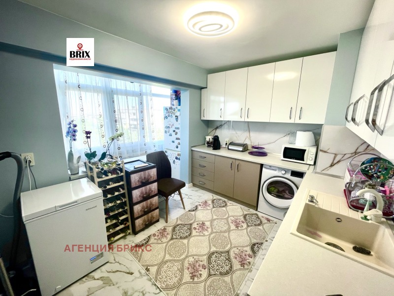 Продава  3-стаен град Русе , Здравец Изток , 80 кв.м | 33965873 - изображение [2]