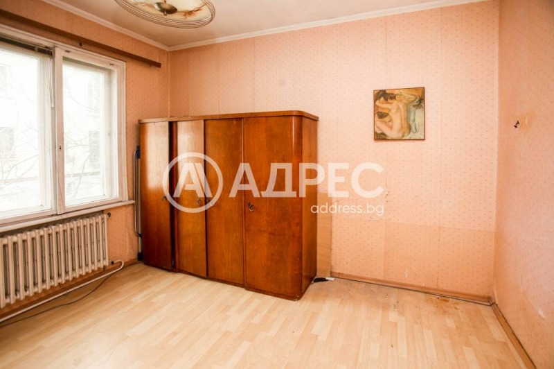 Продава МНОГОСТАЕН, гр. София, Център, снимка 9 - Aпартаменти - 47218479