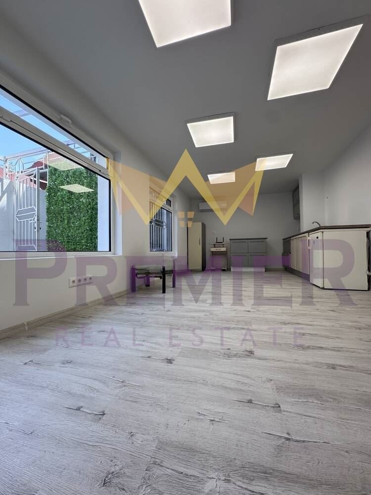 Продава ОФИС, гр. Варна, Колхозен пазар, снимка 4 - Офиси - 54340824