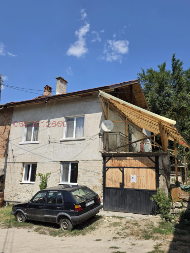 Продава КЪЩА, област Благоевград, с. Елешница • 35000 € • 26771777 — Holmes.bg