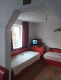 Продава КЪЩА, област Благоевград, с. Елешница • 35000 € • 26771777 — Holmes.bg