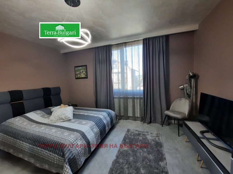 Продава  3-стаен град Перник , Изток , 117 кв.м | 74548410 - изображение [9]