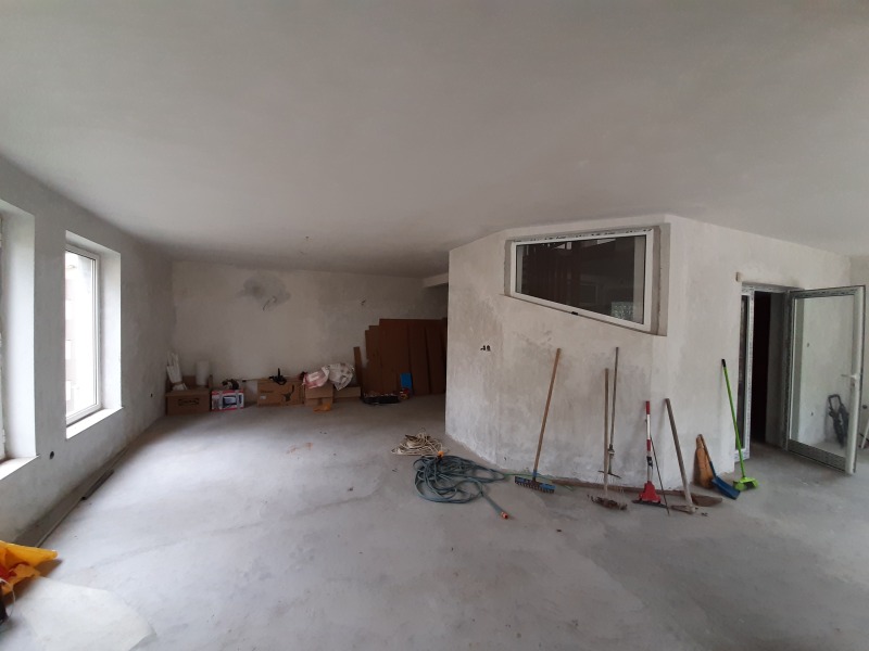 Продава КЪЩА, гр. Дупница, област Кюстендил, снимка 2 - Къщи - 52200150