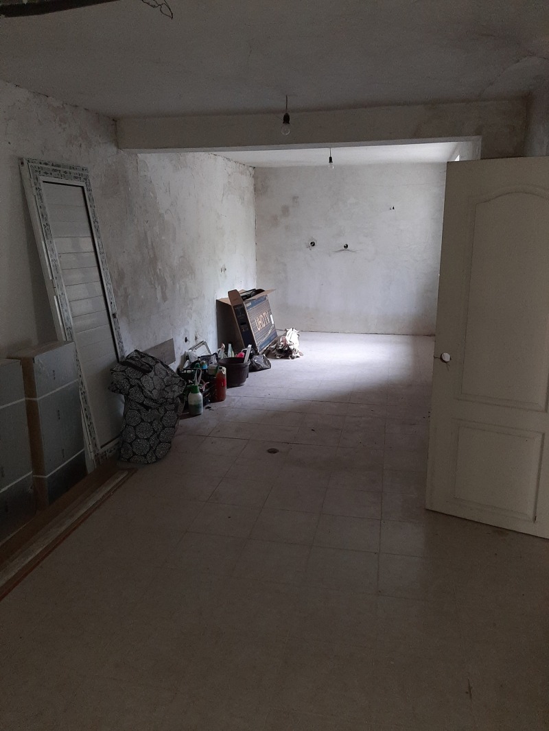 Продава КЪЩА, гр. Дупница, област Кюстендил, снимка 6 - Къщи - 52200150