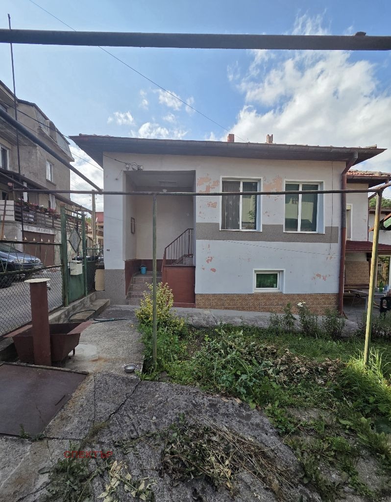 Продава КЪЩА, гр. Перник, Байкушева махала