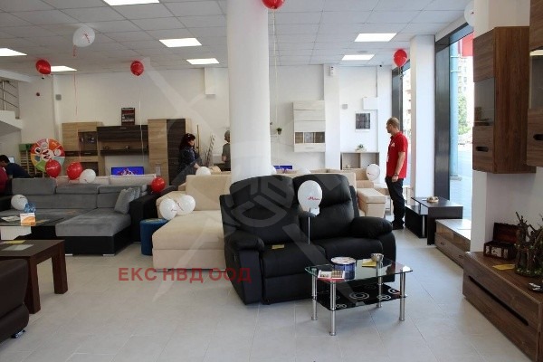 На продаж  Магазин Пловдив , Кършияка , 270 кв.м | 92133086