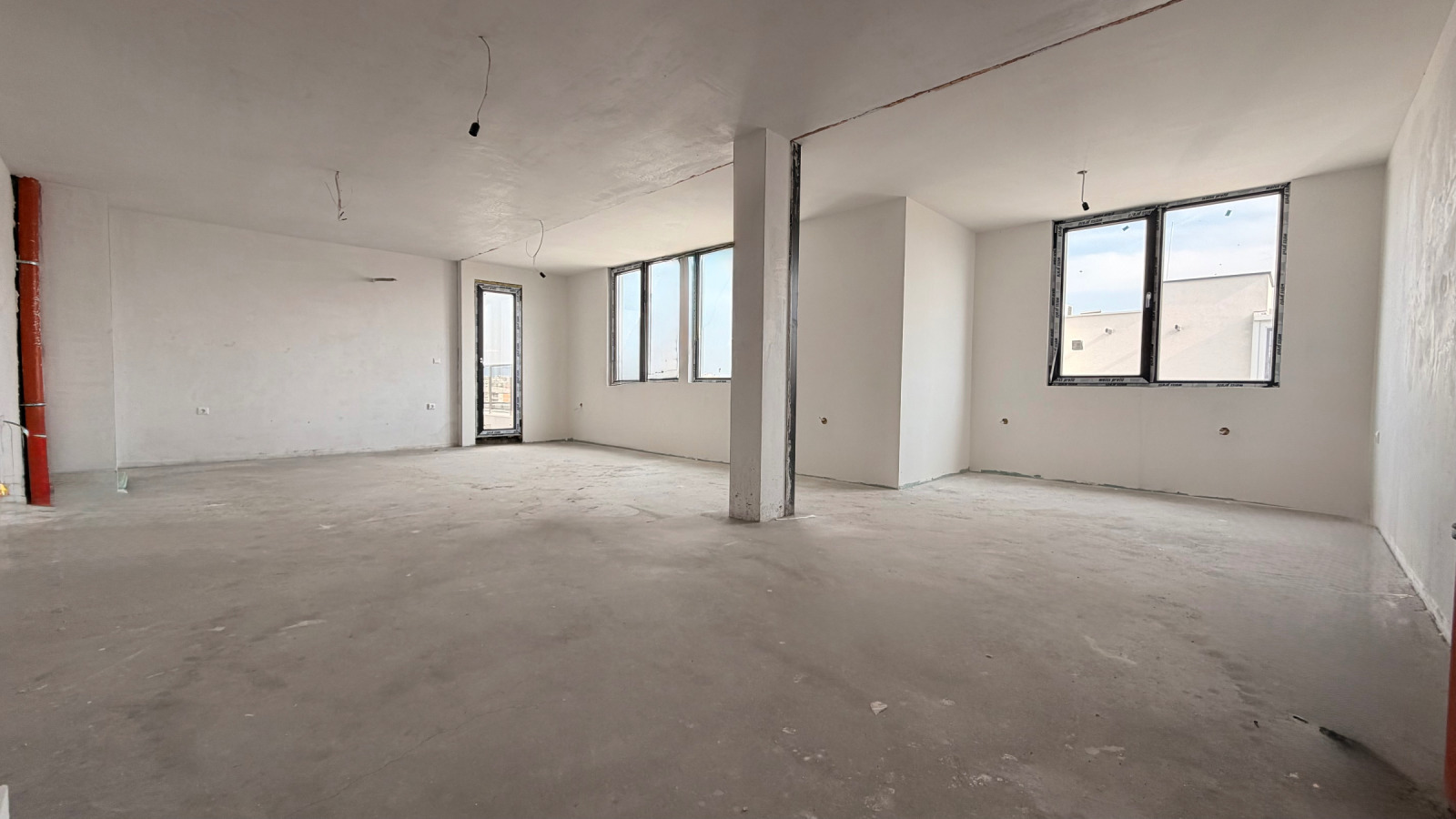 Продава 4-СТАЕН, гр. Пловдив, Остромила, снимка 2 - Апартаменти - 53695623