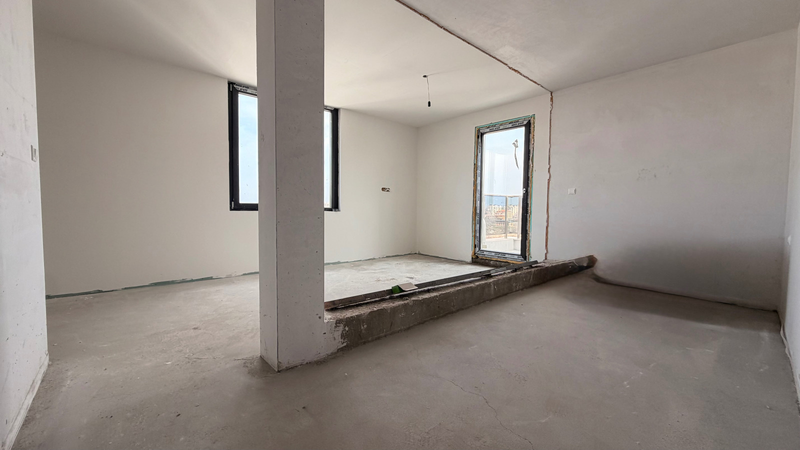 Продава 4-СТАЕН, гр. Пловдив, Остромила, снимка 3 - Апартаменти - 53695623