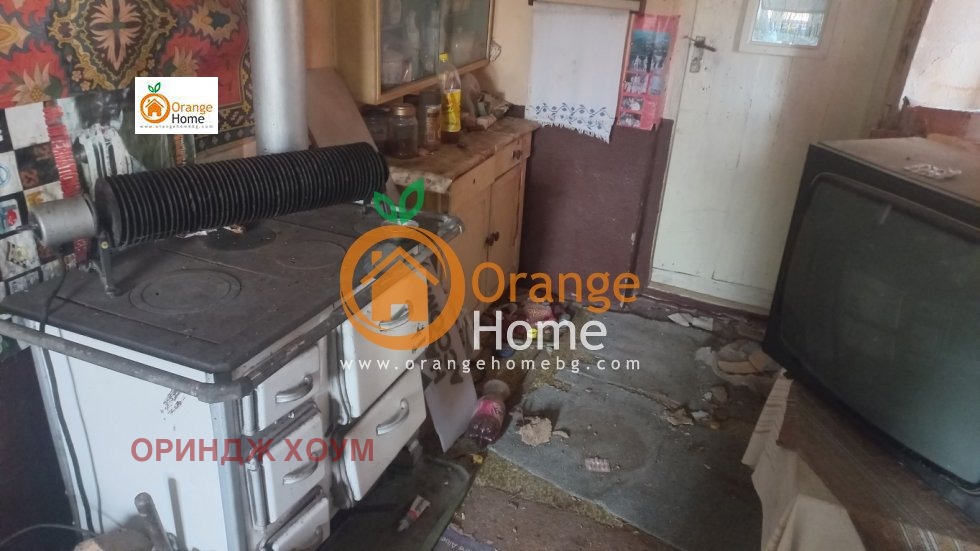 Продава КЪЩА, с. Змеево, област Добрич, снимка 8 - Къщи - 55956543