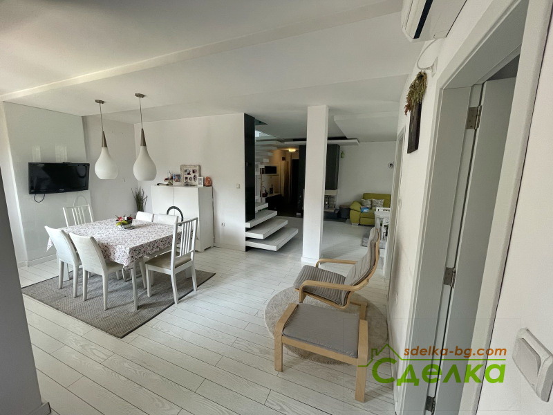 Продава МЕЗОНЕТ в град Габрово, Център - 228 кв.м / 230 000 € » 449 840.90 лв., СДЕЛКА