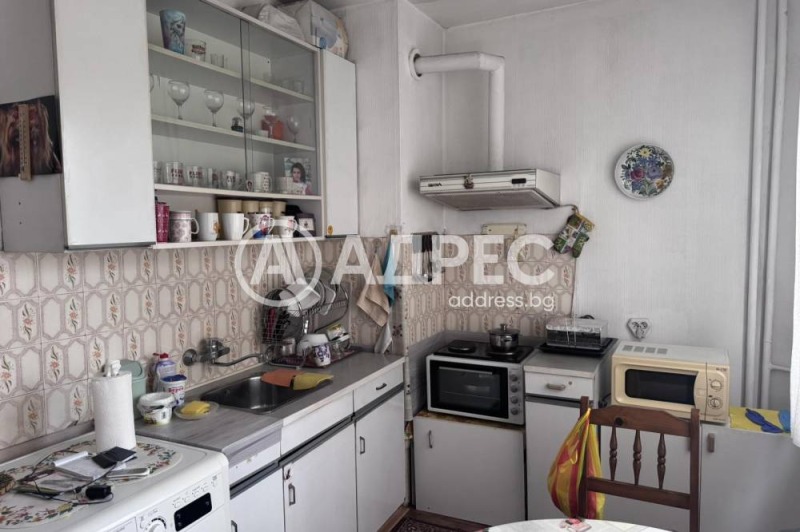 Продаја  1 спаваћа соба Софија , Лјулин 10 , 61 м2 | 44233493