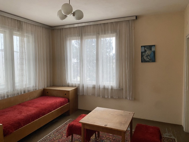 Продава  Етаж от къща област Пловдив , гр. Карлово , 95 кв.м | 16239220 - изображение [3]
